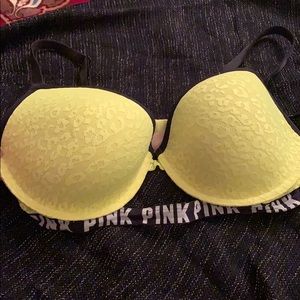 VS Pink bra